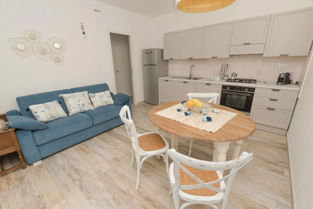 Casa Ono - Appartamento Con 2 Camere E 2 Bagni In Centro Abitato Orosei 0*,  Italy